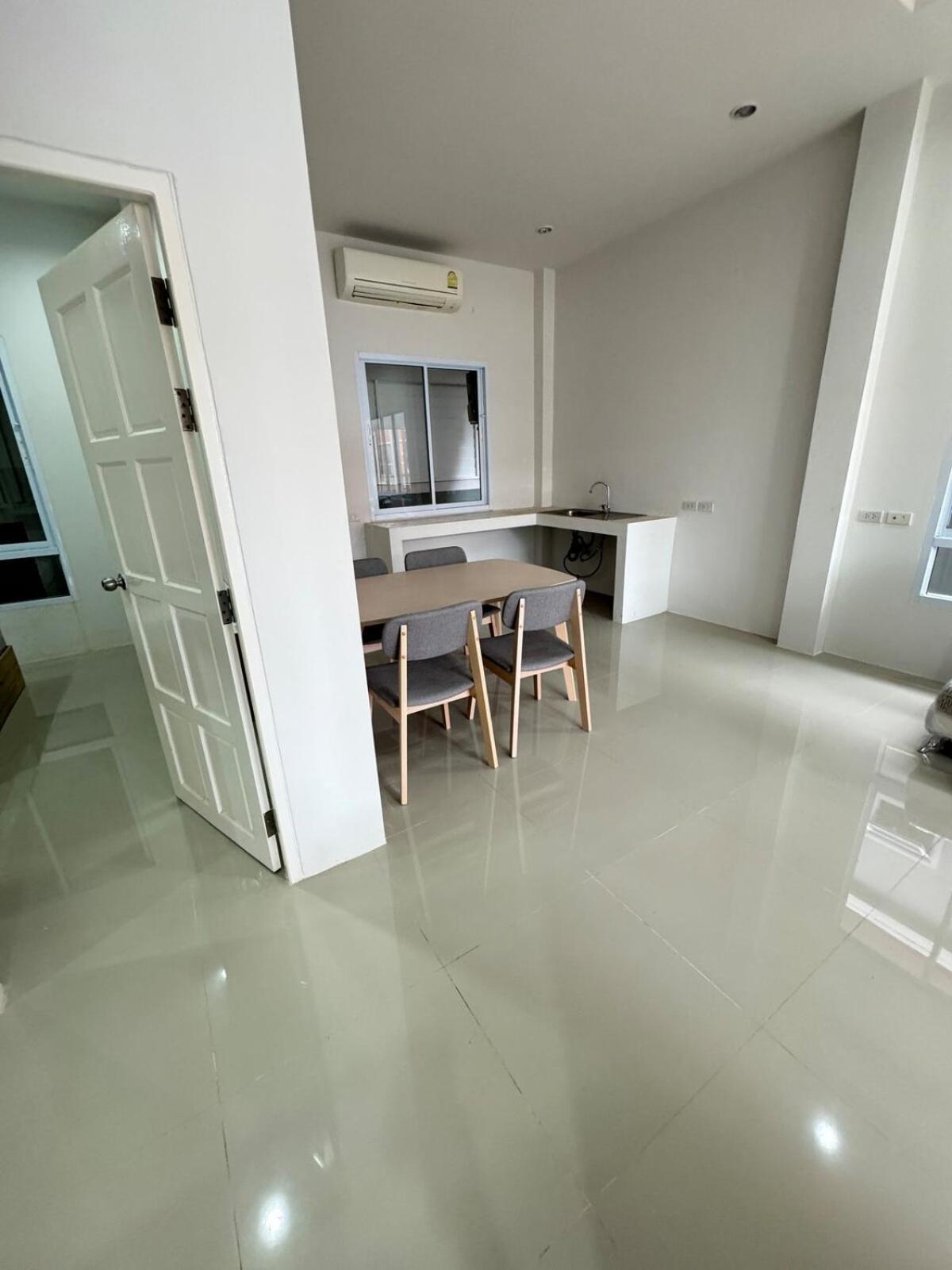 Appartement Lady Meanam Soi1 *